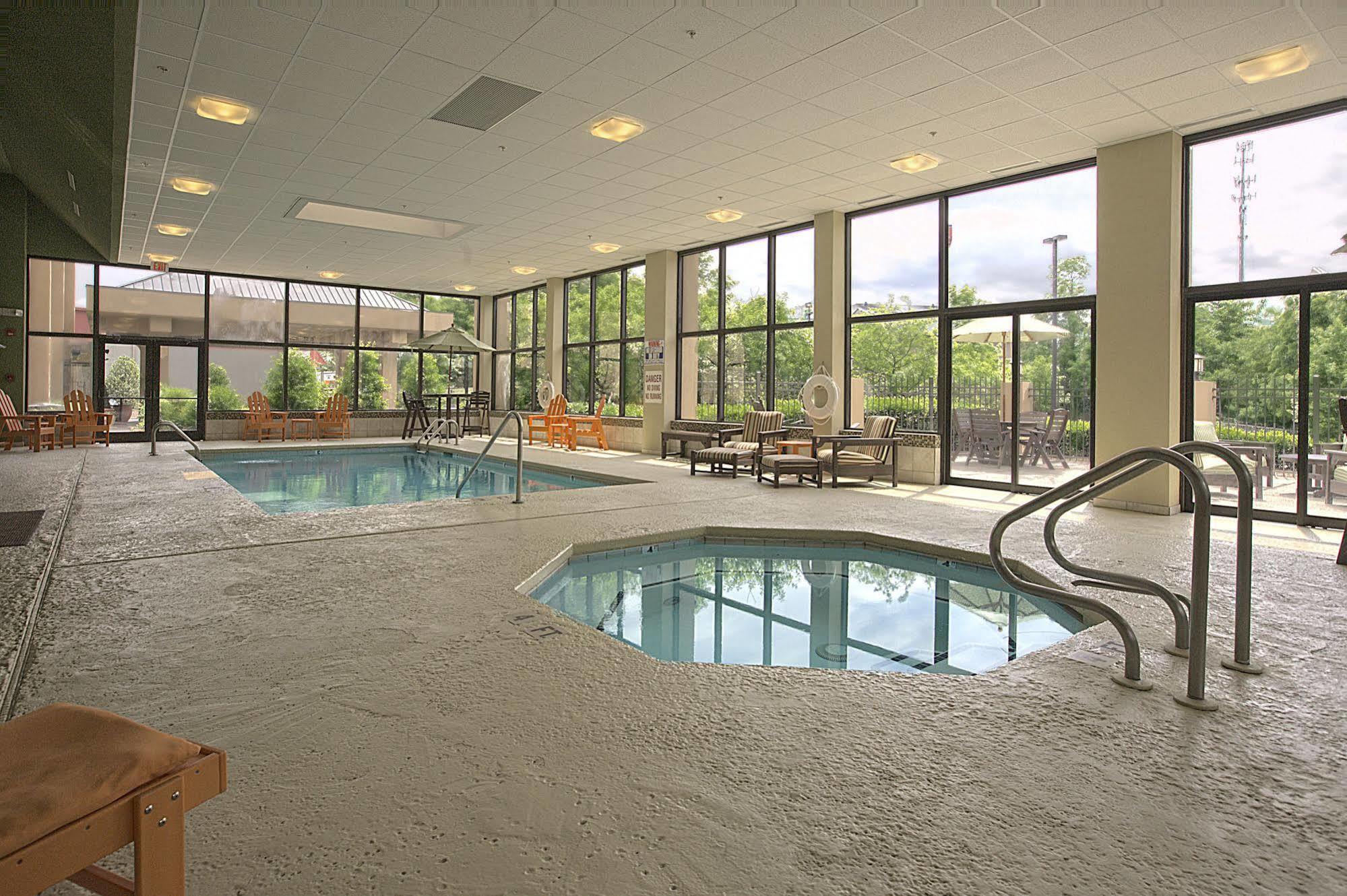 Hampton Inn Asheville - Biltmore Area Exterior foto